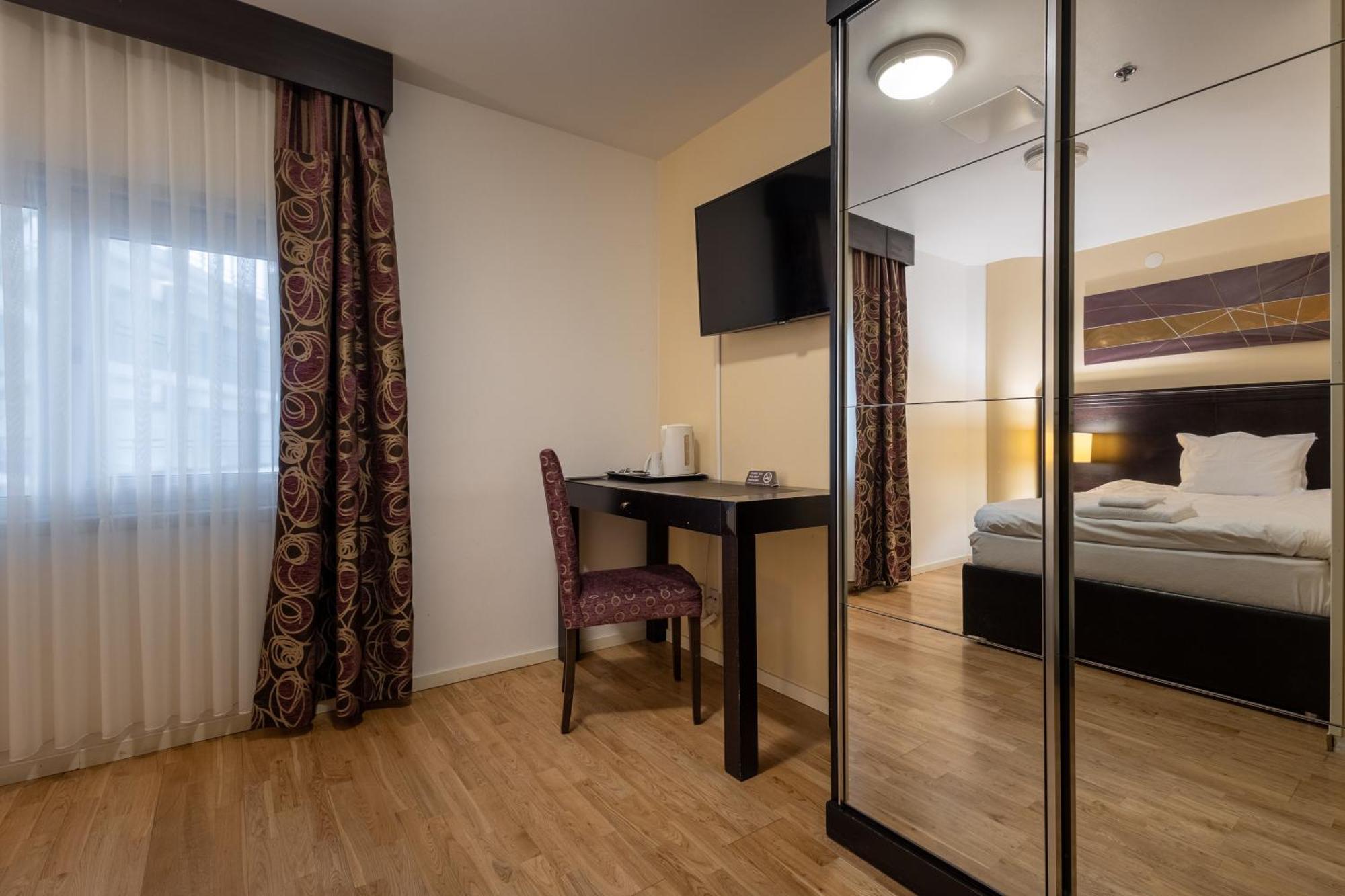 Solna Park & Hotel Екстер'єр фото